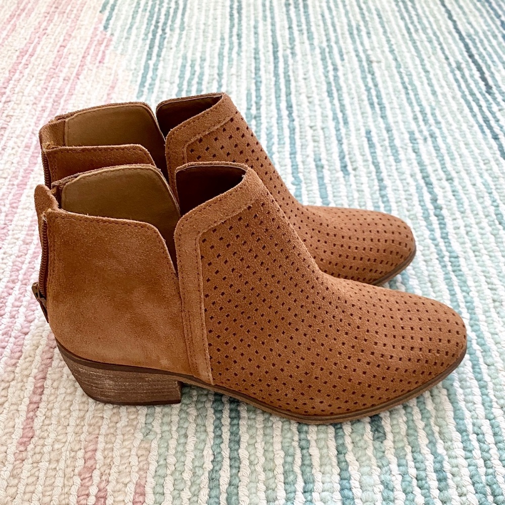 Susina Booties - Picture 4 of 10